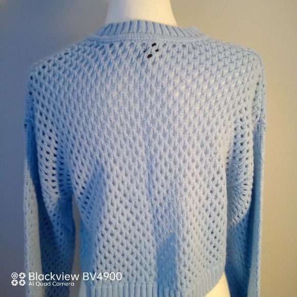 H&M Divided Womens Blue Mesh Knit Short Sweater - Small - Picture 2 of 5